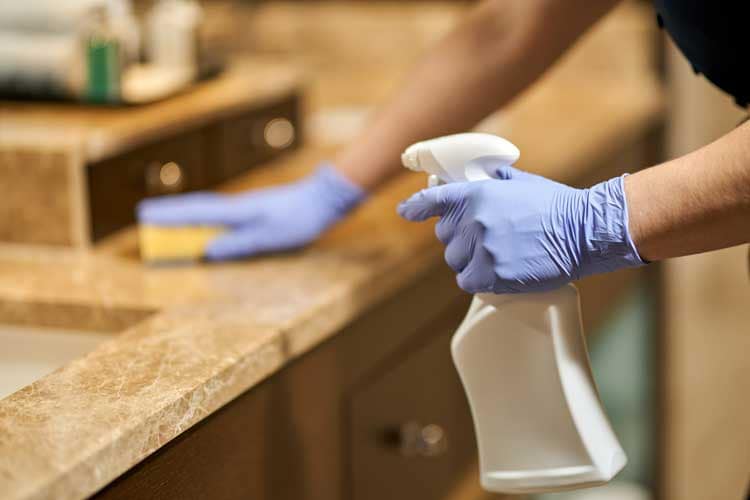 counter-cleanng - Reliable Commercial Cleaning